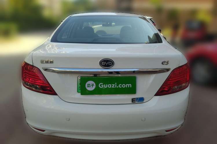 Used BYD e5 2016 300 Luxury Edition Rear
