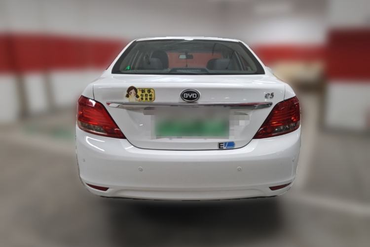 Used BYD e5 2016 300 Luxury Edition Rear