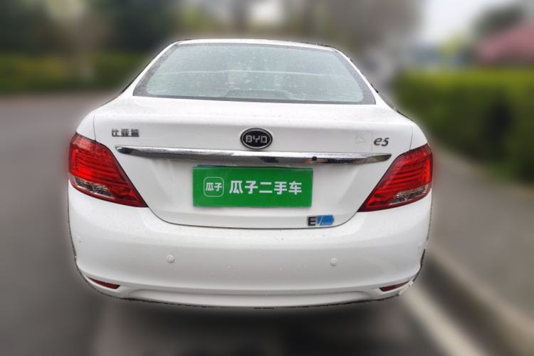 Used BYD e5 2016 300 Luxury Edition Rear