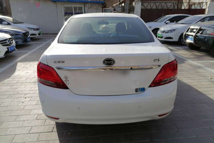 Used BYD e5 2016 300 Luxury Edition Rear