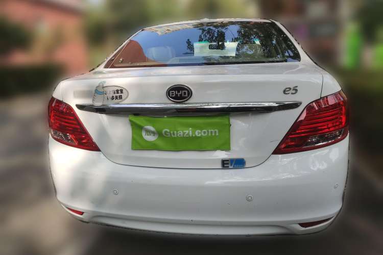 Used BYD e5 2016 300 Luxury Edition Rear