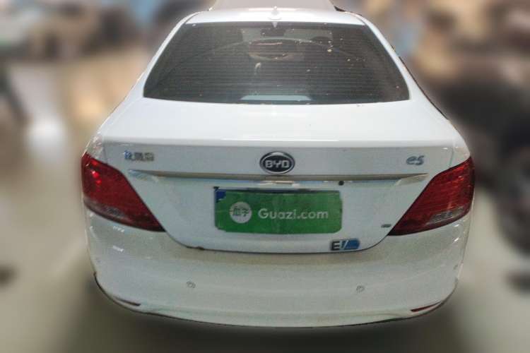 Used BYD e5 2016 300 Prestige Edition Rear