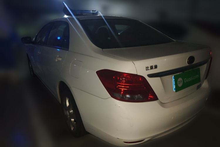 Used BYD e5 2016 300 Luxury Edition Rear Left 45 Deg