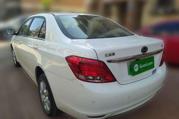 Used BYD e5 2016 300 Luxury Edition Rear Left 45 Deg