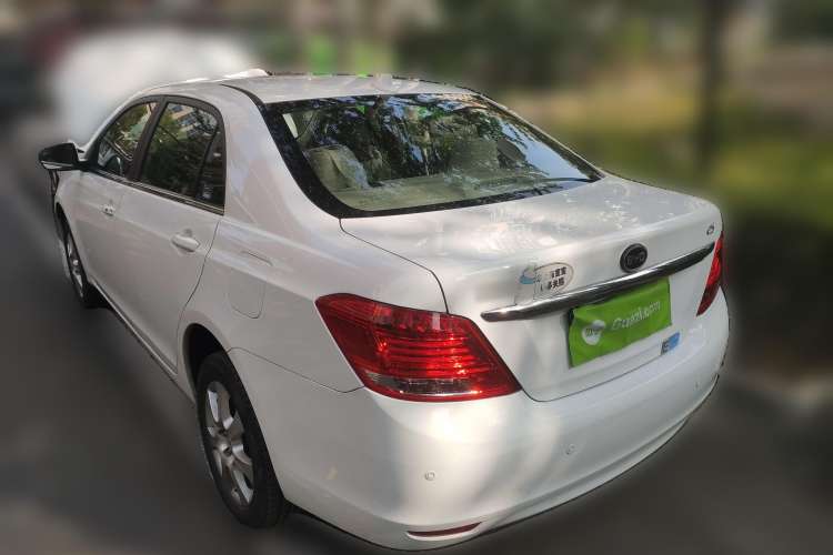 Used BYD e5 2016 300 Luxury Edition Rear Left 45 Deg
