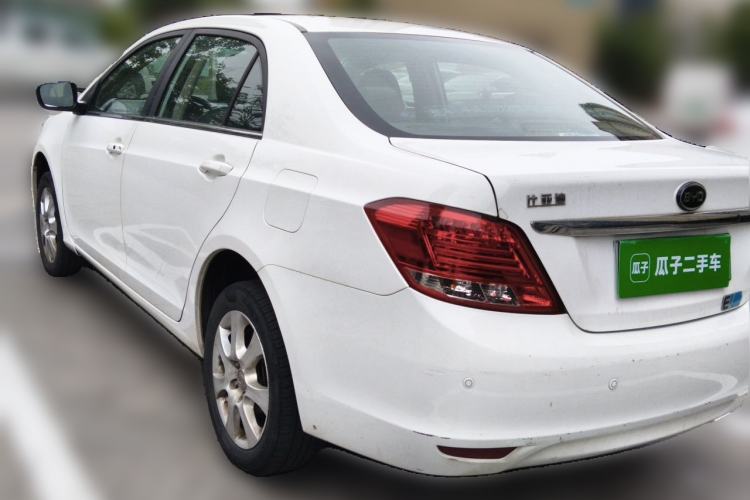 Used BYD e5 2016 300 Luxury Edition Rear Left 45 Deg