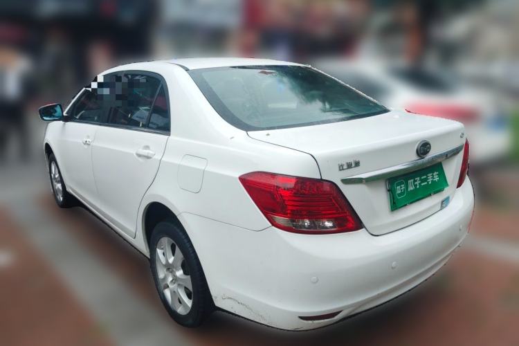 Used BYD e5 2016 300 Luxury Edition Rear Left 45 Deg