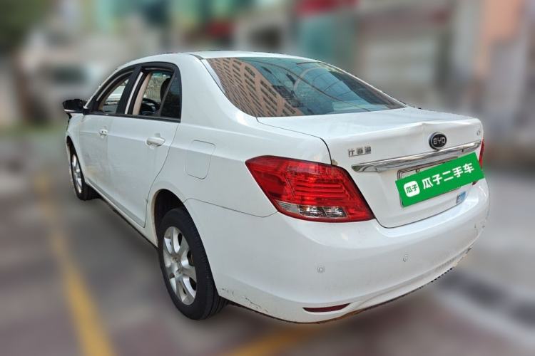 Used BYD e5 2016 300 Luxury Edition Rear Left 45 Deg