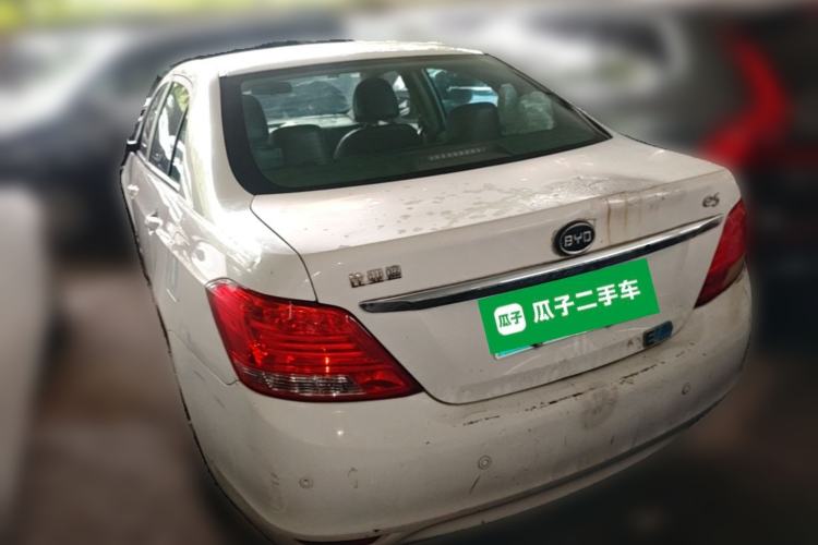 Used BYD e5 2016 300 Luxury Edition Rear Left 45 Deg