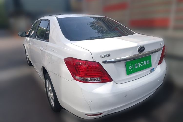 Used BYD e5 2016 300 Luxury Edition Rear Left 45 Deg