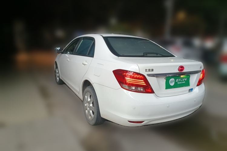 Used BYD e5 2016 300 Luxury Edition Rear Left 45 Deg