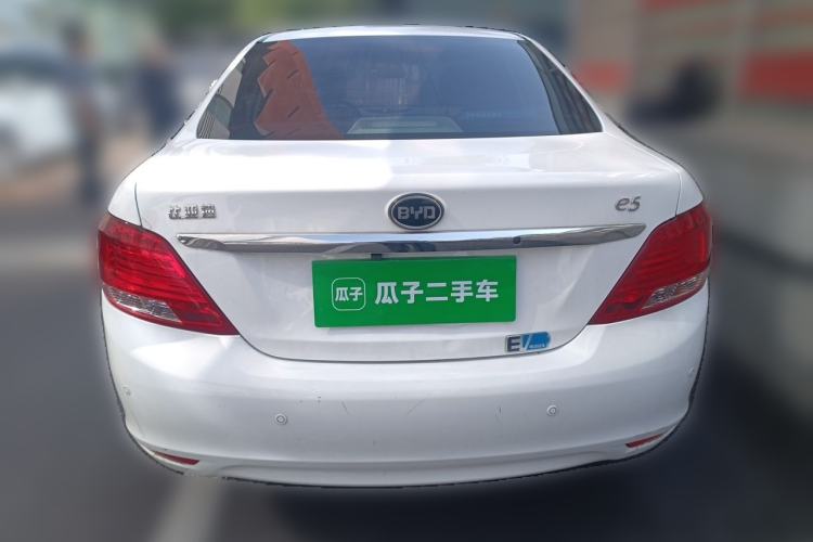 Used BYD e5 2016 300 Luxury Edition Rear