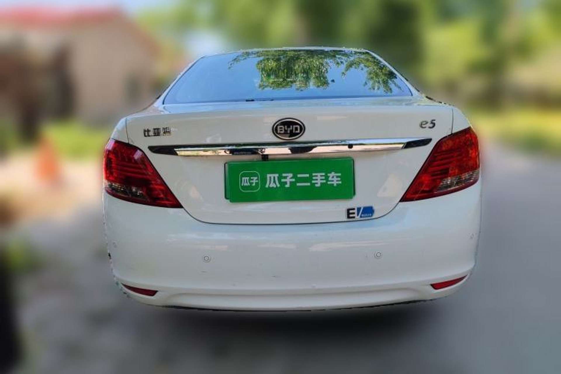 Used BYD e5 2016 300 Luxury Edition Rear