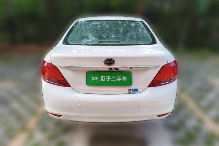 Used BYD e5 2016 300 Luxury Edition Rear