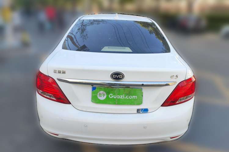 Used BYD e5 2016 300 Luxury Edition Rear