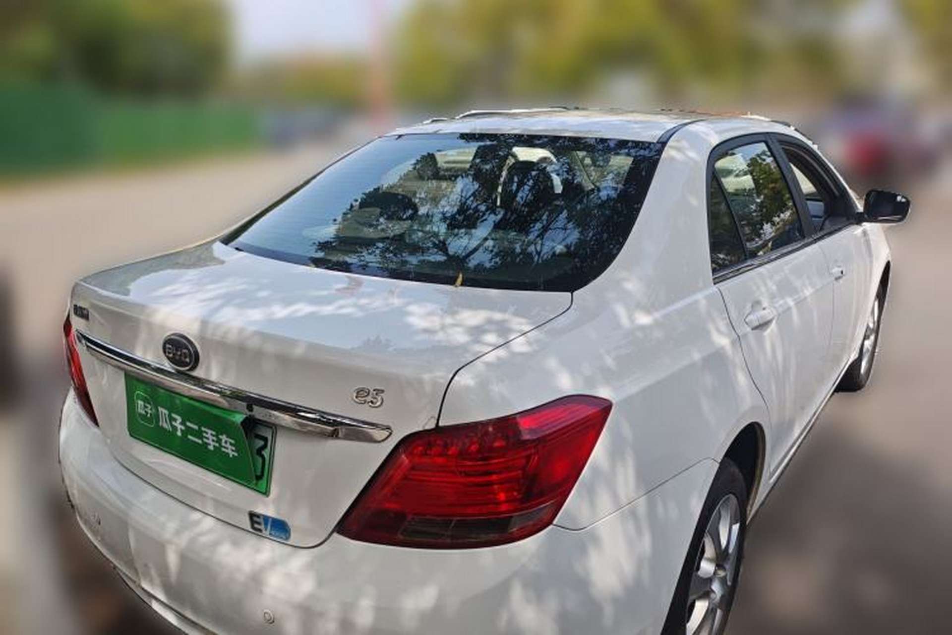 Used BYD e5 2016 300 Luxury Edition Rear Right 45 Deg