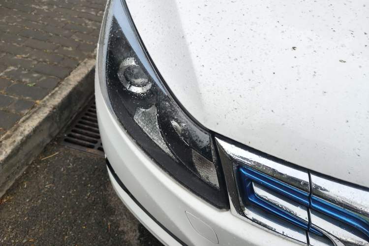 Used BYD e5 2016 300 Luxury Edition Right Front Headlight