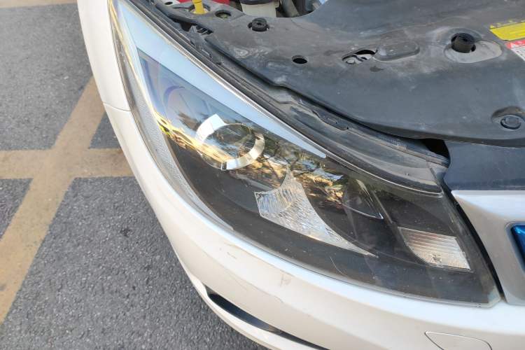 Used BYD e5 2016 300 Luxury Edition Right Front Headlight