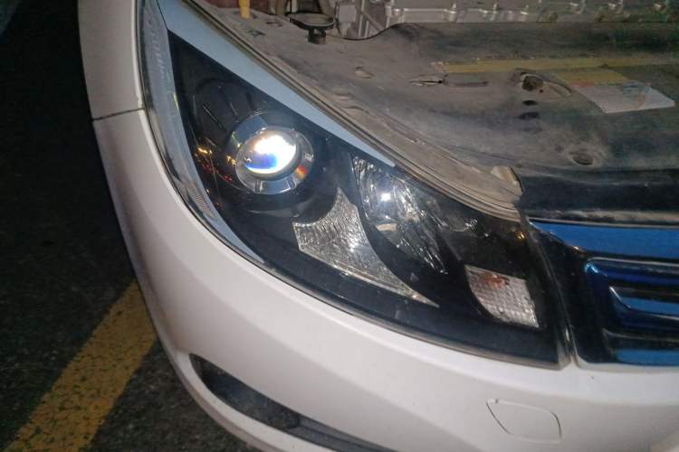 Used BYD e5 2016 300 Prestige Edition Right Front Headlight