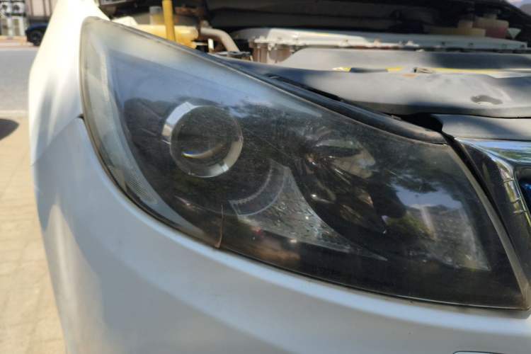 Used BYD e5 2016 300 Comfort Version Right Front Headlight