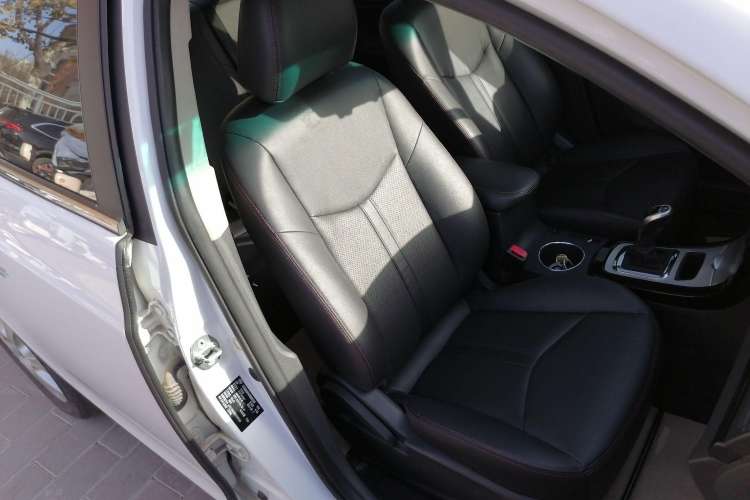 Used BYD e5 2016 300 Luxury Edition Right Front Seat