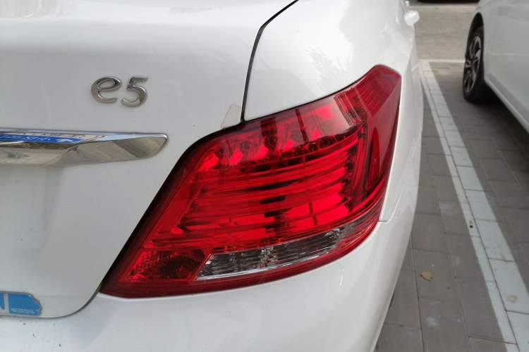 Used BYD e5 2016 300 Luxury Edition Right Rear Taillight