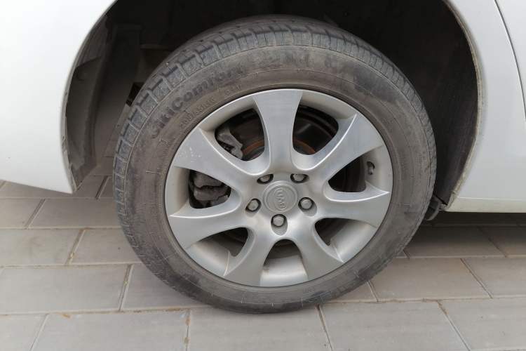 Used BYD e5 2016 300 Luxury Edition Right Rear Wheel Hub