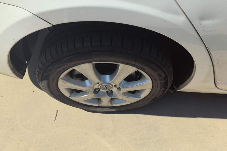 Used BYD e5 2016 300 Luxury Edition Right Rear Wheel Hub