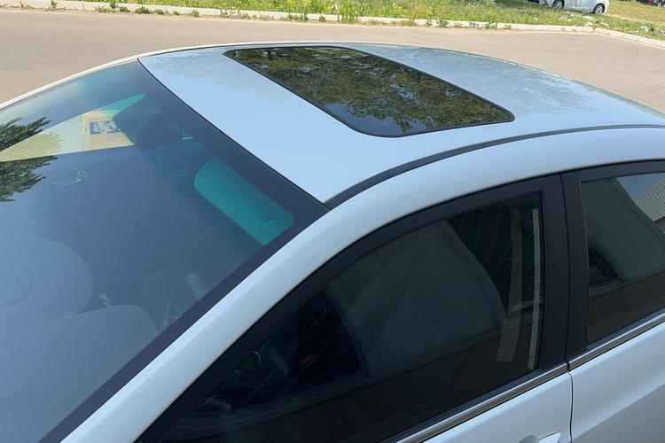Used BYD e5 2016 300 Luxury Edition Roof