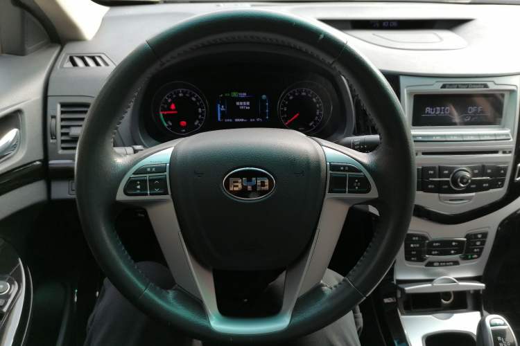 Used BYD e5 2016 300 Luxury Edition Steering Wheel