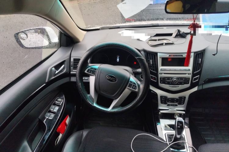 Used BYD e5 2016 300 Luxury Edition Steering Wheel