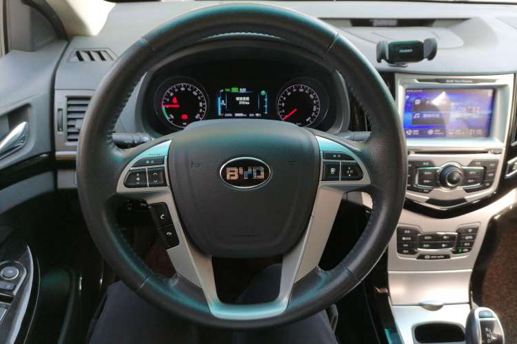 Used BYD e5 2016 300 Prestige Edition Steering Wheel