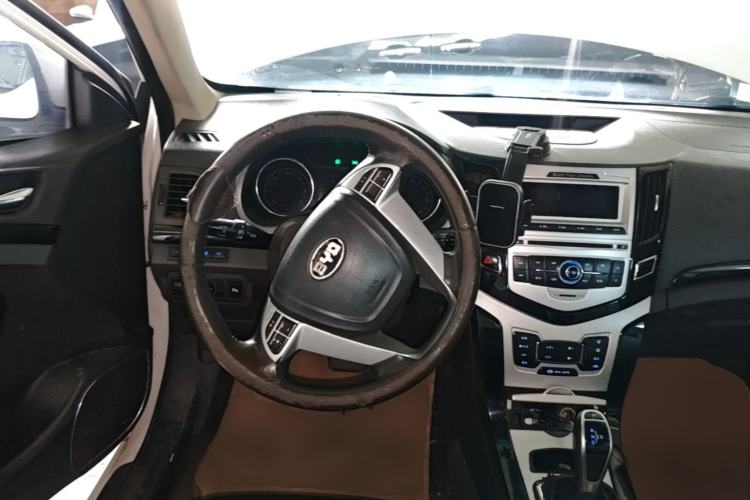 Used BYD e5 2016 300 Luxury Edition Steering Wheel