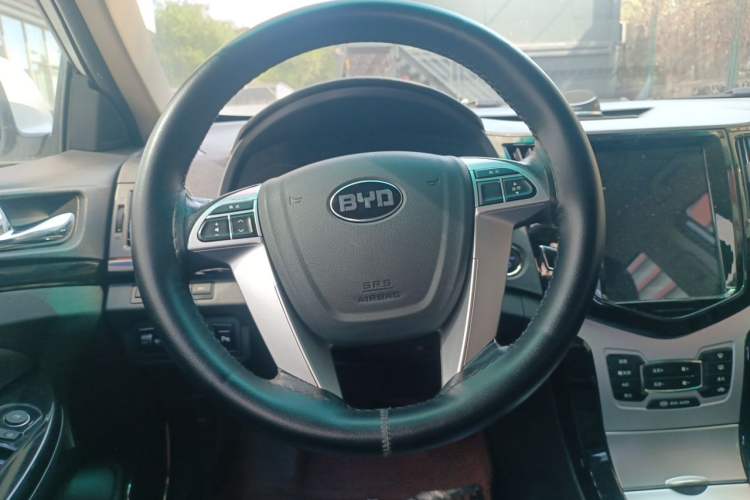 Used BYD e5 2016 300 Luxury Edition Steering Wheel