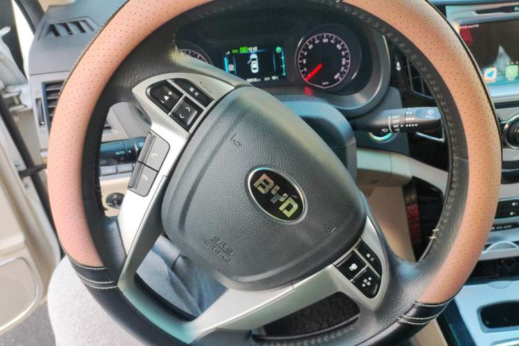 Used BYD e5 2016 300 Luxury Edition Steering Wheel