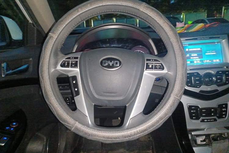 Used BYD e5 2016 300 Prestige Edition Steering Wheel