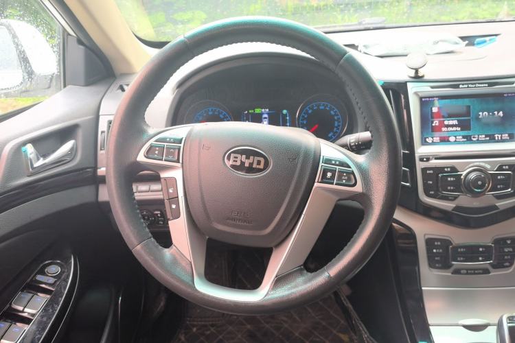 Used BYD e5 2016 300 Prestige Edition Steering Wheel