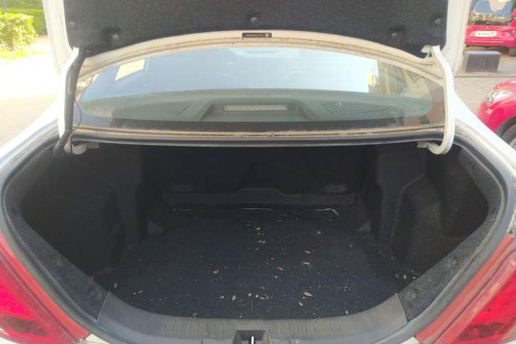 Used BYD e5 2016 300 Luxury Edition Trunk