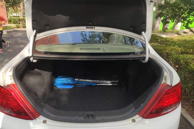 Used BYD e5 2016 300 Luxury Edition Trunk