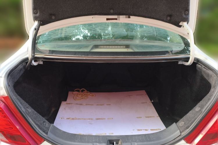 Used BYD e5 2016 300 Luxury Edition Trunk
