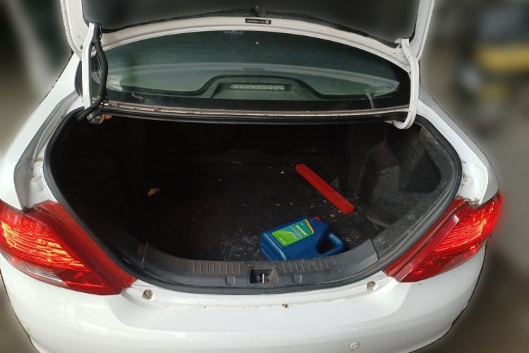Used BYD e5 2016 300 Luxury Edition Trunk