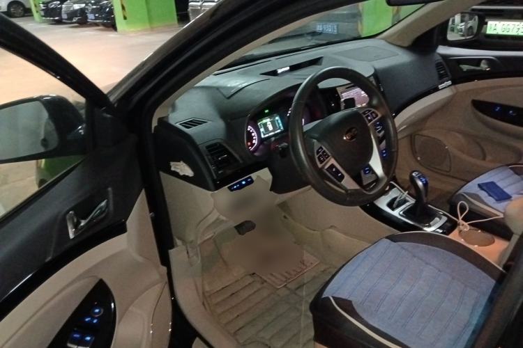 Used BYD e5 2017 300 Prestige Edition Driver Seat