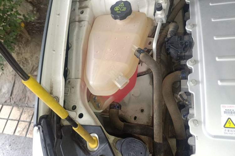 Used BYD e5 2017 300 Prestige Edition Engine Bay Right