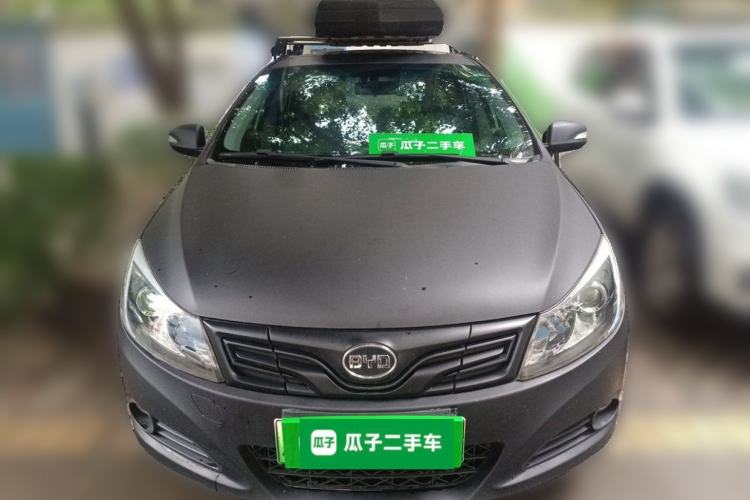 Used BYD e5 2017 300 Prestige Edition Front