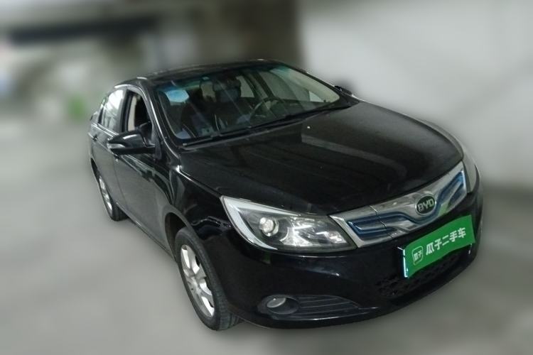 Used BYD e5 2017 300 Prestige Edition Front Right 45 Deg