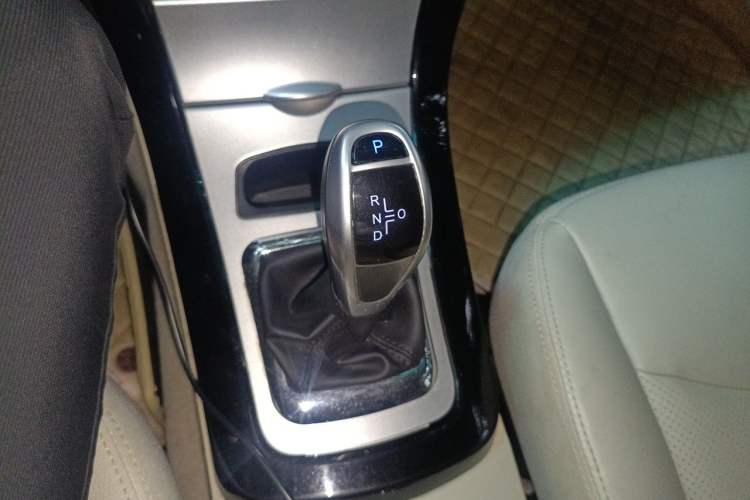 Used BYD e5 2017 300 Prestige Edition Gear Lever