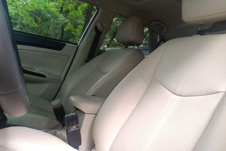 Used BYD e5 2017 300 Prestige Edition Left Front Seat