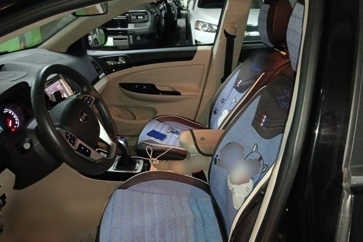 Used BYD e5 2017 300 Prestige Edition Left Front Seat