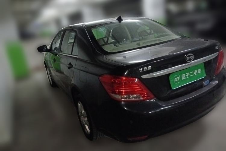 Used BYD e5 2017 300 Prestige Edition Rear Left 45 Deg