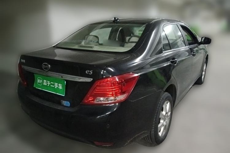 Used BYD e5 2017 300 Prestige Edition Rear Right 45 Deg